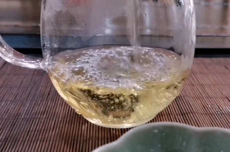 四级白茶