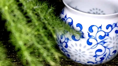 茶浅酒满的历史典故