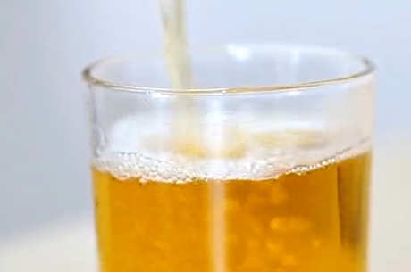 茶浅酒满的历史典故