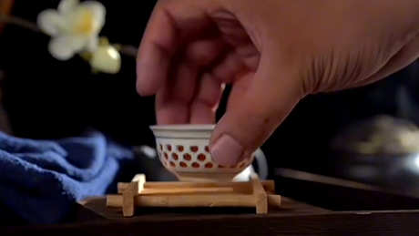 倒满茶是什么意思？