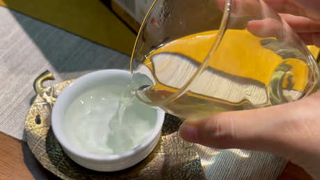 满杯半杯茶是什么意思？