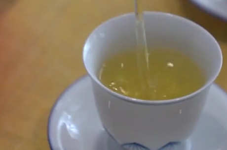 满杯半杯茶是什么意思？
