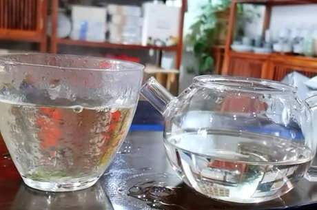 三讲究奉茶礼仪
