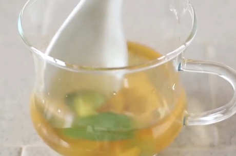 怎样泡蜂蜜水才正确？