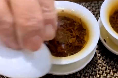 冲泡红茶的水温是多少？