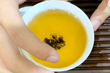 什么品种的石乳岩茶？