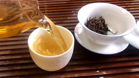 怎样泡红茶多少度？
