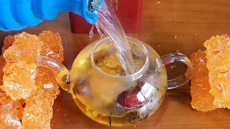 藏红花多少度的水冲泡比较合适