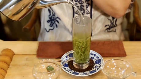 碧螺春的泡法和水温
