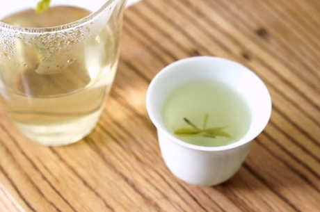 用什么茶具泡绿茶？