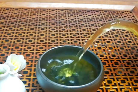 菊花和柠檬能一起泡茶吗？