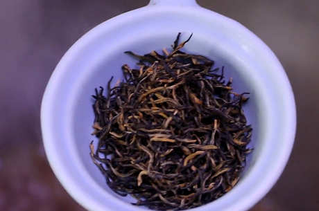 牛奶和茶能一起喝吗？