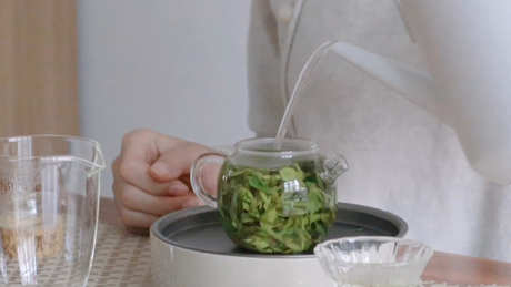 茶和酒可以一起喝吗？