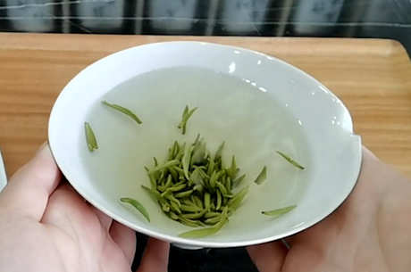 冲泡绿茶的温度和时间
