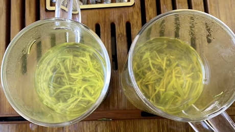 红茶绿茶可以一起喝吗？