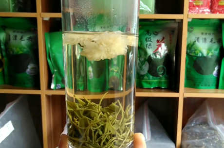 绿茶和菊花能一起泡吗？