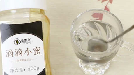 禁忌饮用蜂蜜水