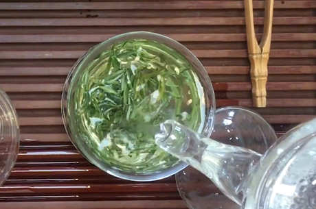 绿茶生气还是降火？