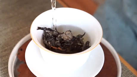 普洱生茶与熟茶的区别与功效