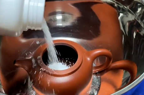 如何去除紫砂壶茶垢