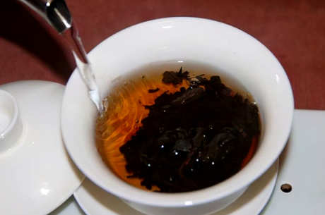 为什么普洱茶好喝？