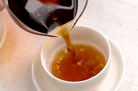 如何喝六堡茶祛湿？