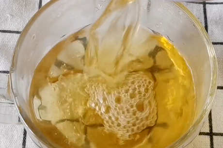 用水浸泡金银花的功效