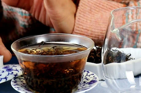 为什么一喝红茶就生气？