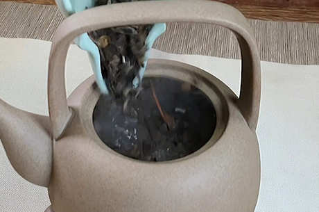喝茶牙会变黄吗？