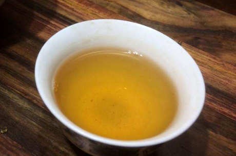 蟒蛇青古树茶的特点