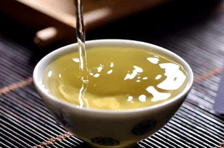 蟒蛇青古树茶的特点