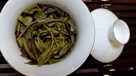 酒和茶可以一起喝吗？