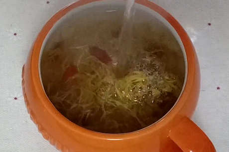 山楂和菊花能一起泡水吗？