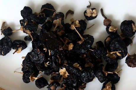 黑枸杞和玫瑰能一起泡水喝吗？
