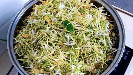 金银花茶有什么作用？