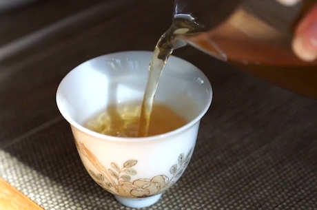 冲泡普洱生茶的方法
