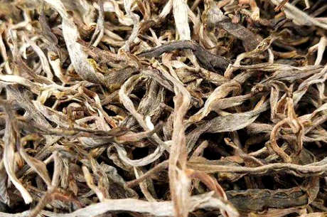 曼松普洱生茶的特点