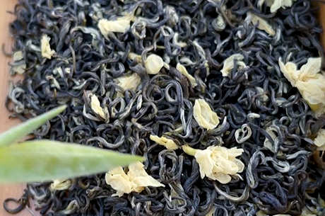 女孩子喝什么花茶好？