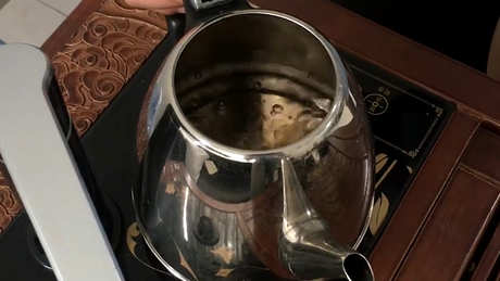 第一次如何清洗新水壶？