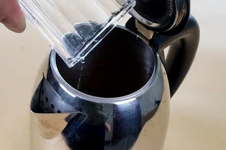 第一次如何清洗新水壶？