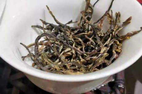 南糯山普洱茶的特点