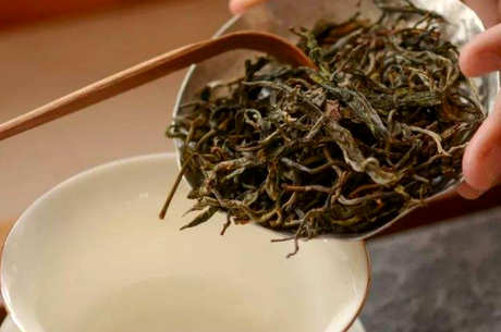 春茶秋茶的特点是什么？