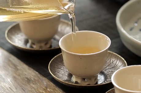 白牡丹茶不适合谁？