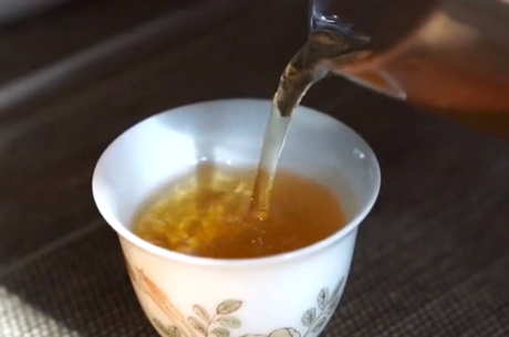 正确冲泡普洱生茶的方法