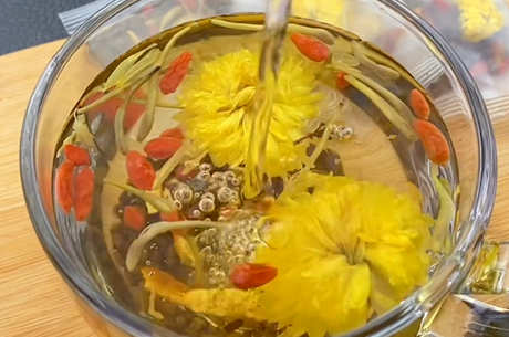 谁适合喝菊花决明子茶？