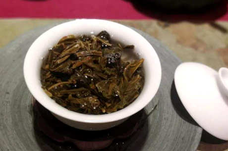 如何处理茶叶锁喉？