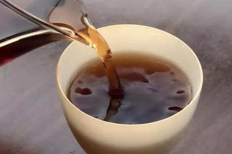 如何处理饮茶锁喉？