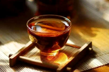 如何处理饮茶锁喉？