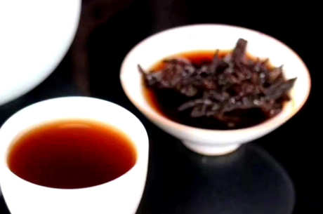 为什么喝普洱茶喉干？