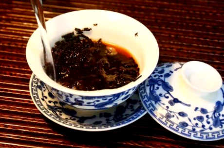 为什么普洱茶越老越香？